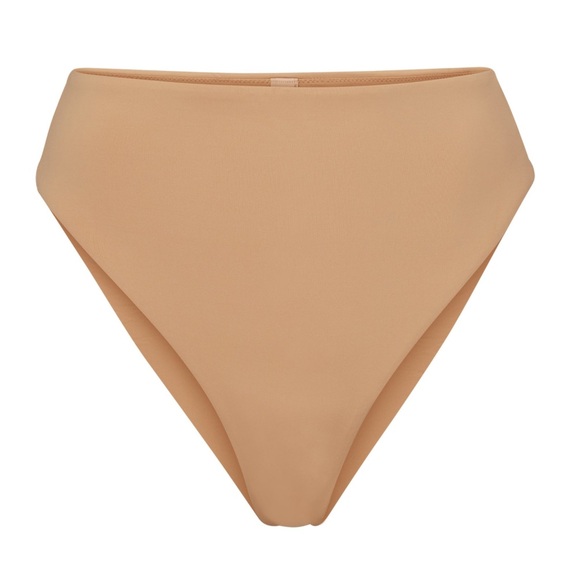 Two piece Skims Swimsuit - Picture 6 of 12